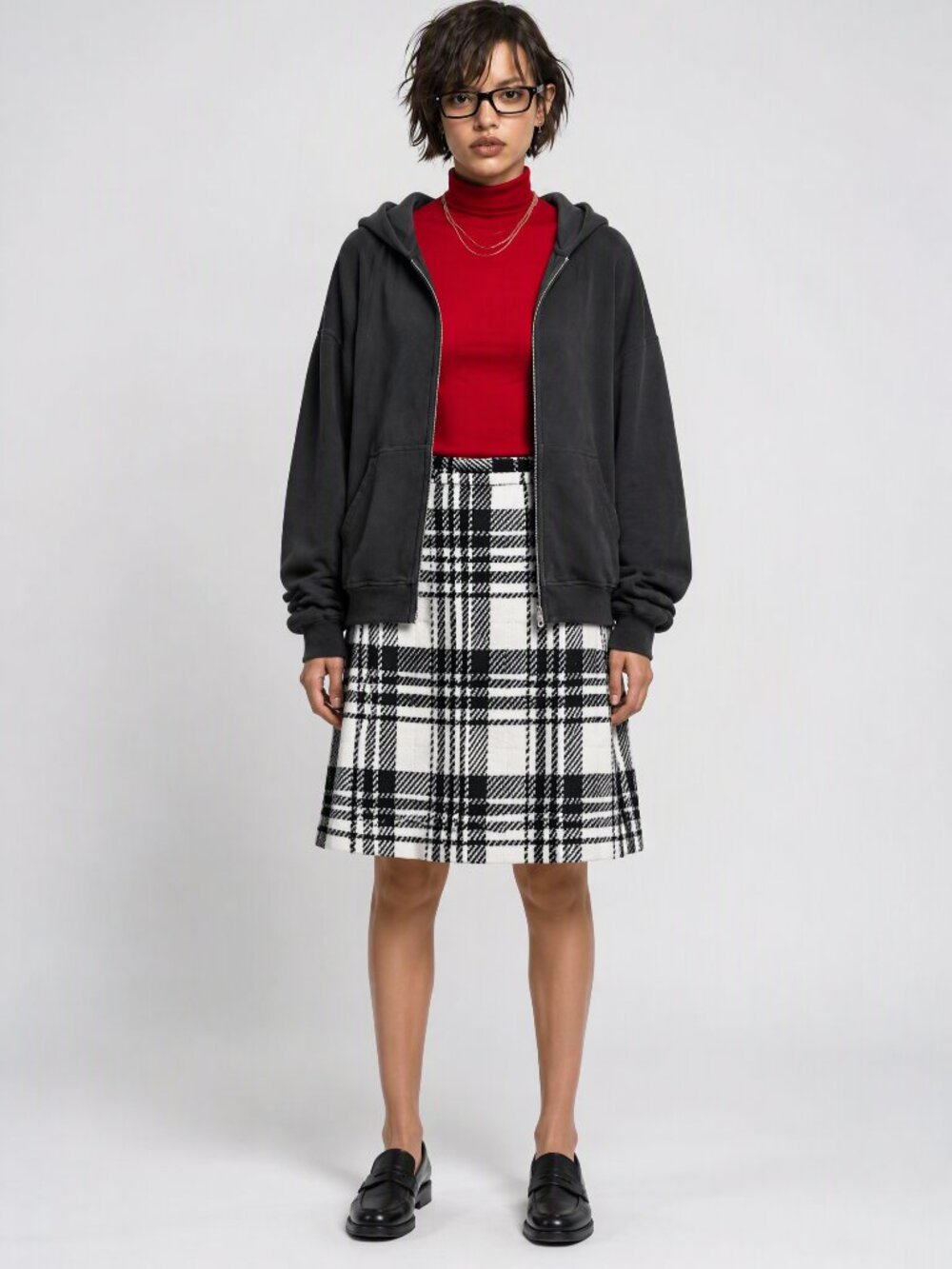 Vintage 60's Black and White Plaid Knee Length Skirt Front Pockets Pleated 26" S